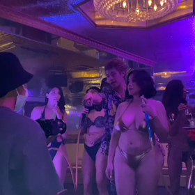 Austin Mahoneと俺のコラボ新曲MV撮影@六本木シーシャ バーGOLDの画像