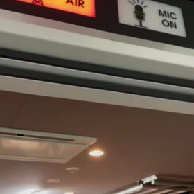 世界中のラジオで俺の曲が流れてるぜーの画像