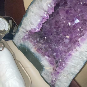 アメジスト２５０万円☆有難う御座います！光り輝く水晶☆の画像