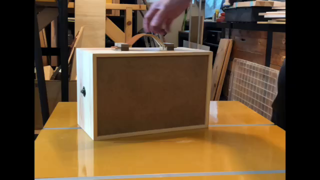 持ち運べる調味料ボックス!!!の記事動画