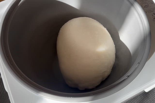 【ともぞー日記】只今、餅つきの真っ最中！の記事動画