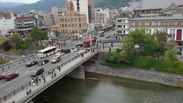 中華料理店としては京都で一番古くて高いビルのお店の記事動画
