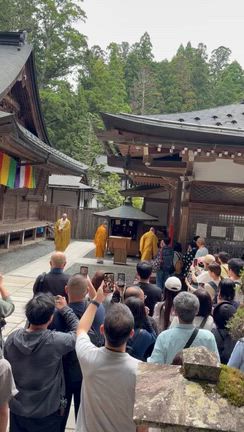 高野山、金剛峯寺の襖絵の記事動画