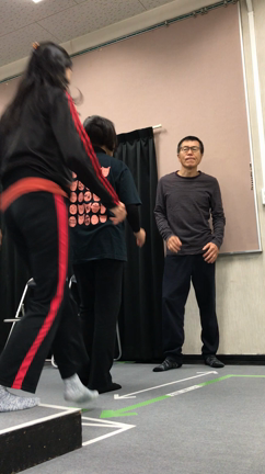 追い風向かい風、からまって荒れ野の竜巻の記事動画
