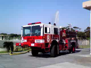 思い出の初嘉手納基地消防車 ENGINE-8 米軍消防車 | 「レッド
