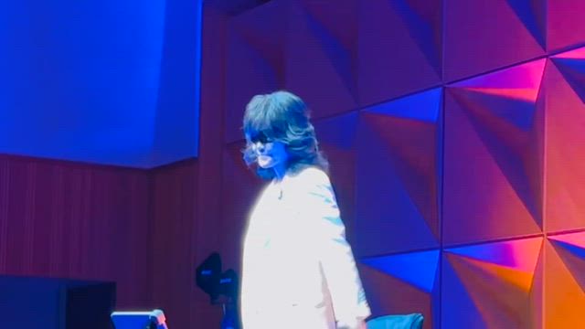 ずうっと笑顔で、、、の記事動画