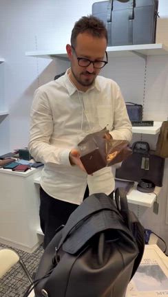 MODA ITALIA モーダ イタリア展示商談会 2025年の冬流行色はパープルやな！の記事動画