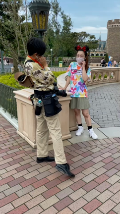 夏休みシーズン前のディズニーリゾートの記事動画