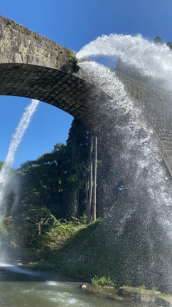 通潤橋　放水の記事動画