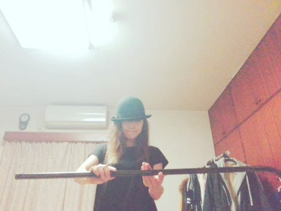 ハットとステッキ、そして刀。の記事動画