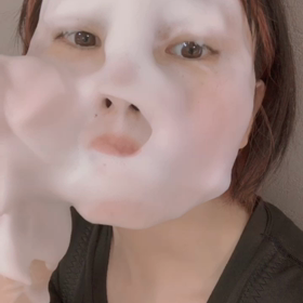 洗顔中の画像