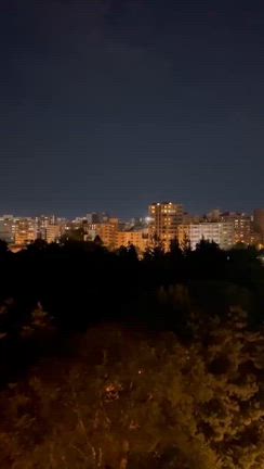 サロンの窓から。夜景が綺麗でしたの記事動画