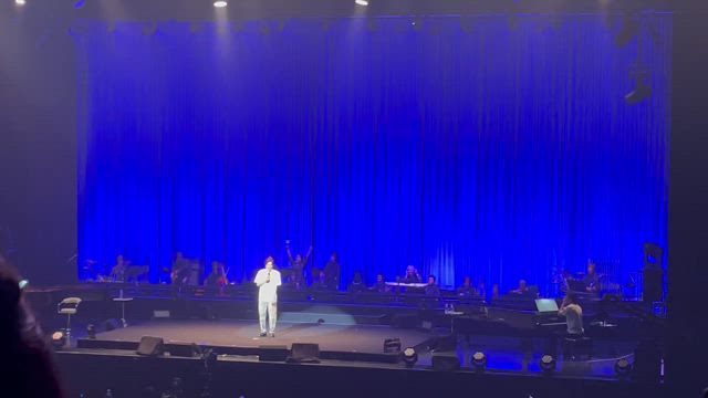 井上芳雄さんのコンサートにお邪魔してきましたの記事動画
