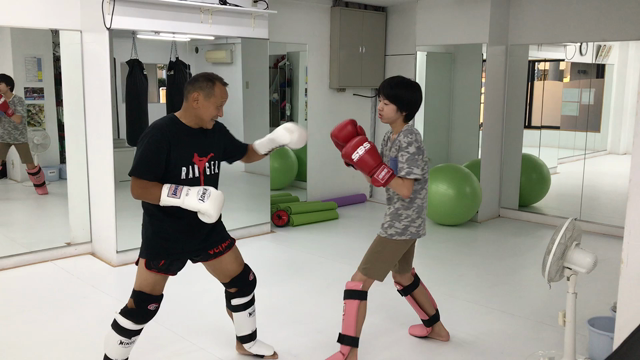 初スパーリングの記事動画