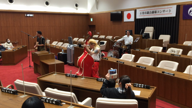 石巻市議会12月定例会開会・議場コンサートの記事動画