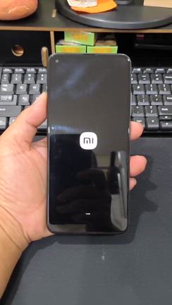 【プー太郎】自力でスマホのバッテリー交換の記事動画