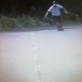 内足上げろの画像