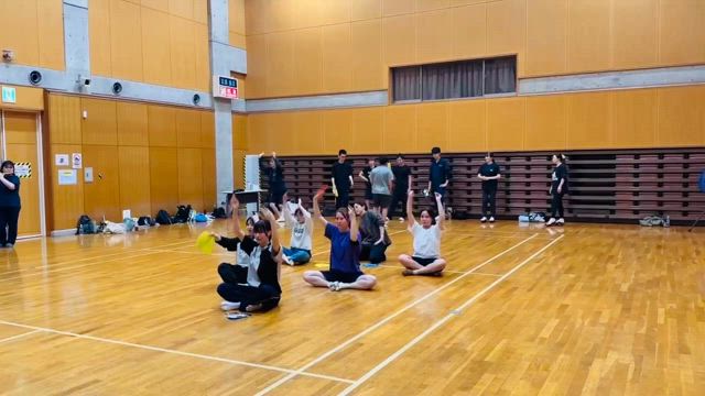 夏シーズンに向けてみんなで練習中の記事動画