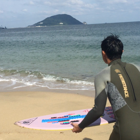 朝練 スキムボードの画像