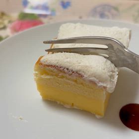 話題性のある！セブン プリンシフォンスティックケーキのサムネイル画像