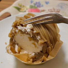 毎年食べている秋の味覚！シャトレーゼ 国産和栗のモンブランのサムネイル画像