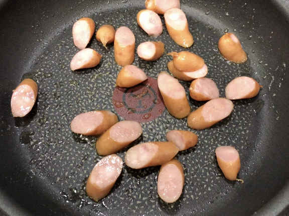 【在宅楽飯】ランチのぴったり、にらキムチ焼飯！の記事動画