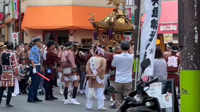 東京サロン4年目！今年は神輿に乗る！担ぐ！？の記事動画