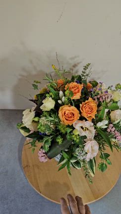 お誕生日プレゼントの花の記事動画