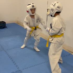 上段回し蹴り得意な小学２年生！の画像