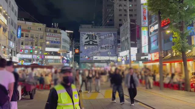 `世界で最もクールな街1位´「鍾路３街」をぶらぶら～の記事動画