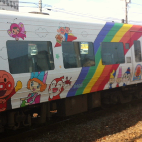 アンパンマン列車の画像