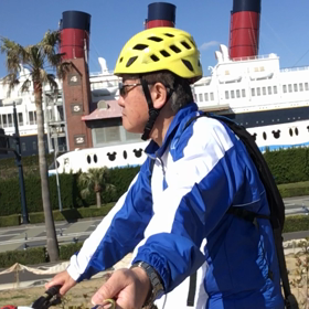 東京ディズニーにサイクリングの画像