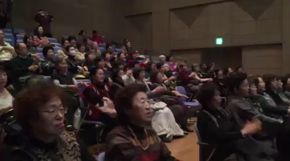 気仙沼チャリティーコンサートの記事動画