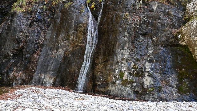 七泰の滝10m　奈良県十津川村の記事動画