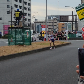 第１００回箱根駅伝　鶴見中継所(復路)で観戦しました。駒澤大学のサムネイル画像