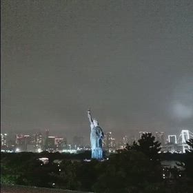 お台場のドローンショーの画像