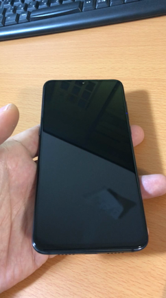 伊尼 Xiaomi Mi9グロ版　開封の儀の記事動画