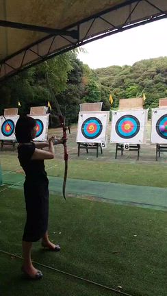 夏休みアーチェリー体験の記事動画