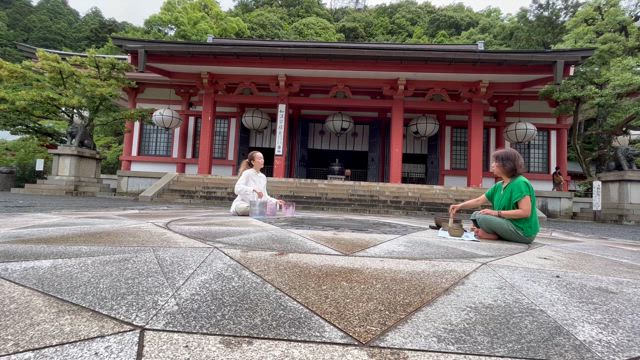 コスミックサウンドハーモニー　クリスタルボール＆シンギングボール　自分の内なるオトを響かせるの記事動画