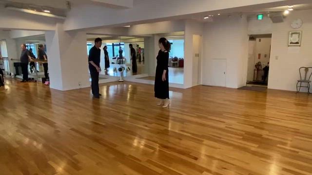 先生のムーンウォーク観る？の記事動画