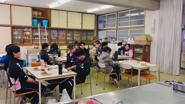 ドキドキの調理実習の記事動画