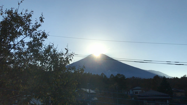 富士山日報 ダイヤモンド富士の記事動画