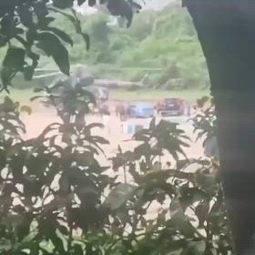 元首相が軍用ヘリコプターでバングラデシュからインドへ逃亡の画像