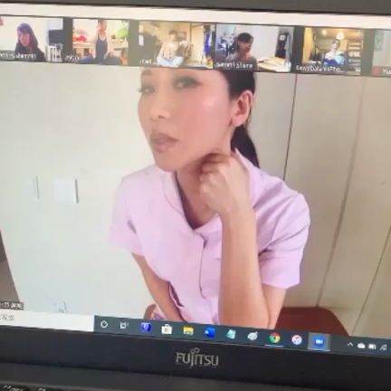 最初で最後のナースヨガ！？肩こり解消オンラインヨガお届けの記事動画