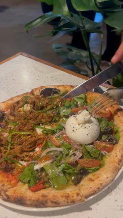 【ベトナム】ニャチャンで絶対食べるべき！東京より格安で絶品な「Pizza 4P's」の記事動画