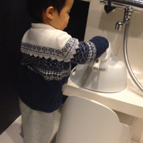 息子1歳5カ月。掃除上手への道。の画像