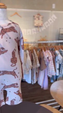 1～2歳前後のお子様に大人気のラッシュガードタイプ(水着)の記事動画