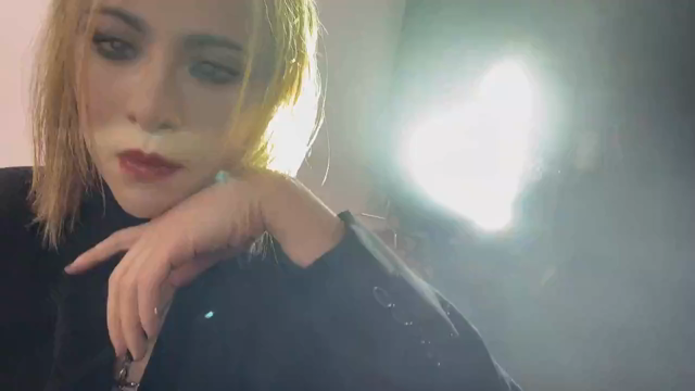 I’m in LA, shooting film.の記事動画