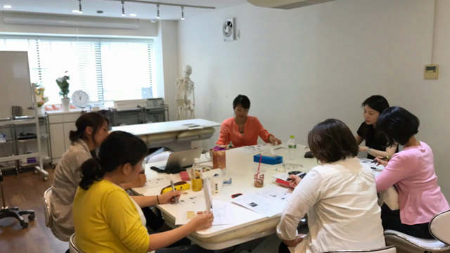 【求人：フットケアスペシャリスト募集（足の専門店ペディ・ケア）】の記事動画