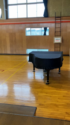 【コンサート】中学校のキャリア教育講演会の記事動画